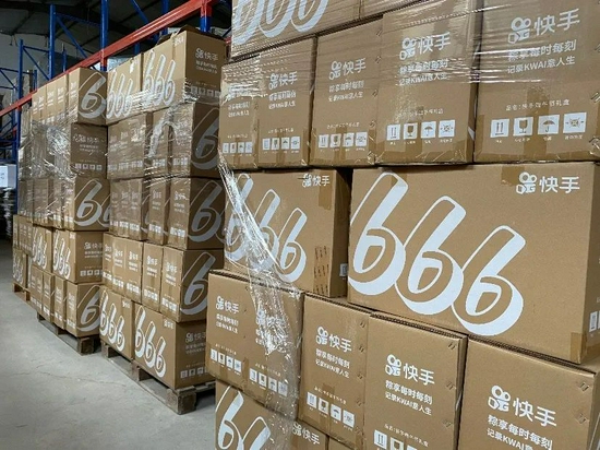 快手愛(ài)心物資馳援河南，照片由快手提供面